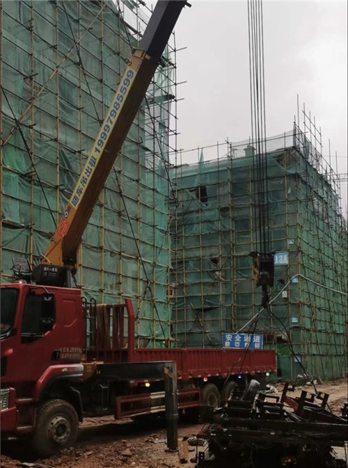 永宁县“慢工细活”—— 吊车的 “微动控制” 技术